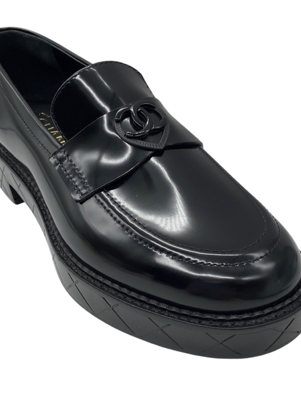 CHANEL BLACK 2024 CC LOGO HEART CLASSIC SHINY CALFSKIN MOCCASINS / LOAFERS